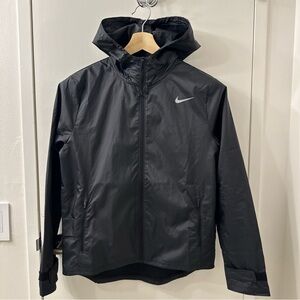 Nike Women’s Essential Water-Repellent Hooded Full Zip Running Jacket Size S